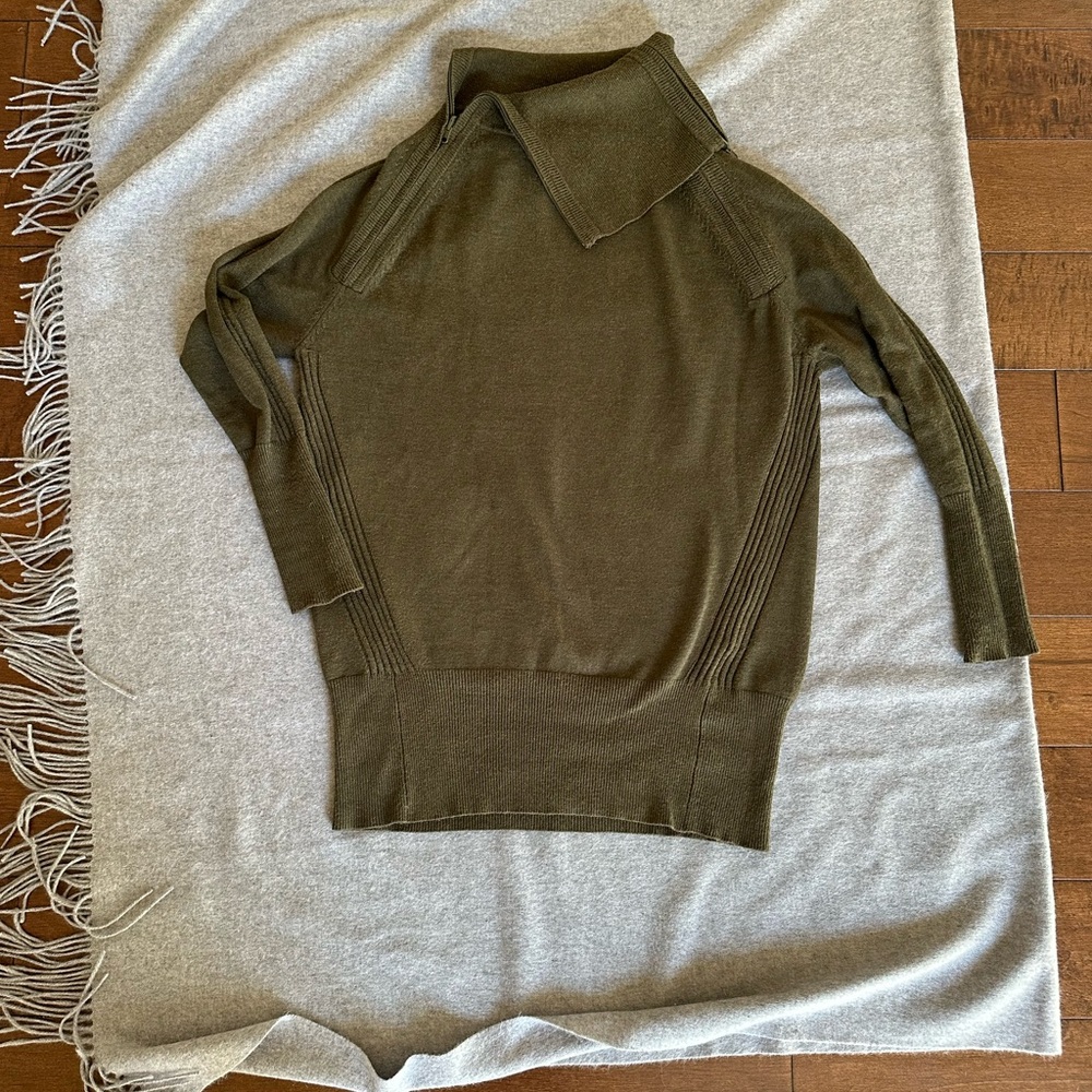 Seraphine Olive Green Knit Sweater Maternity/Nursing Size Small